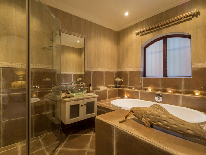Bathroom 4, Villa Paradisa Guest House, Eden