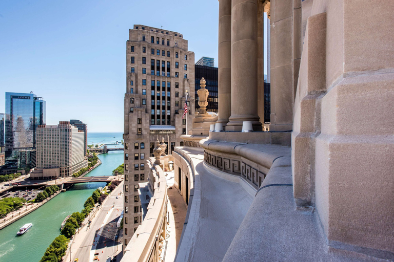 Exterior & Views 21