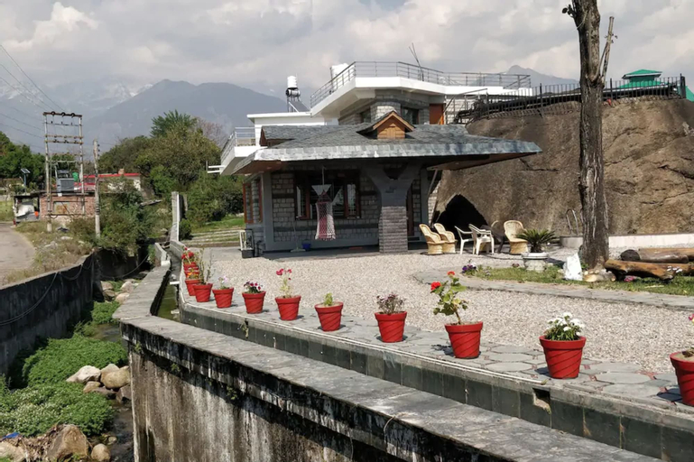 Guleria villa, Kangra