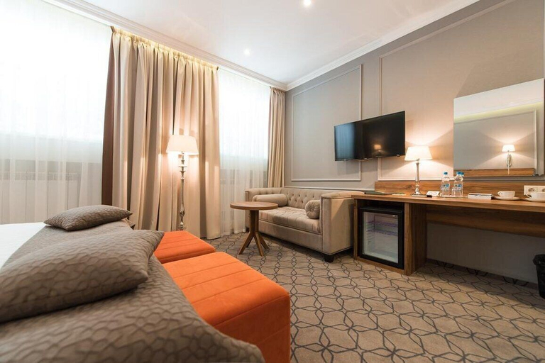 Bedroom 2, Bagration, Central
