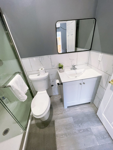 Bathroom 4, Cozy Private Entrance and Bath, Los Angeles