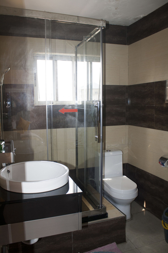 Bathroom 4, Niagara Hotel, Accra