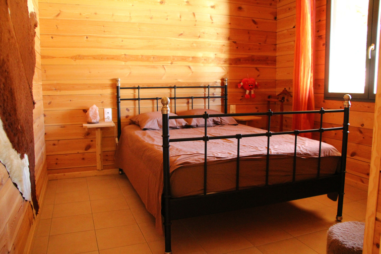 Bedroom 5, Western City, Aube