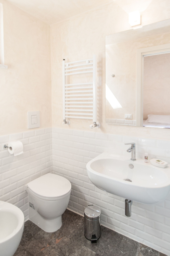 Bathroom 5, Le pomelie bed and breakfast, Palermo