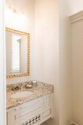 Bathroom 3, The Mason Boutique Hotel, Winston