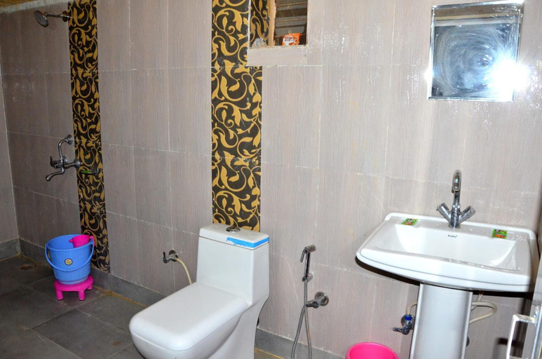 Bathroom 4, Dynasty Desert Camp, Jaisalmer