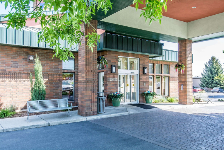 Exterior & Views 2, Comfort Inn & Suites Spokane Valley Central, Spokane