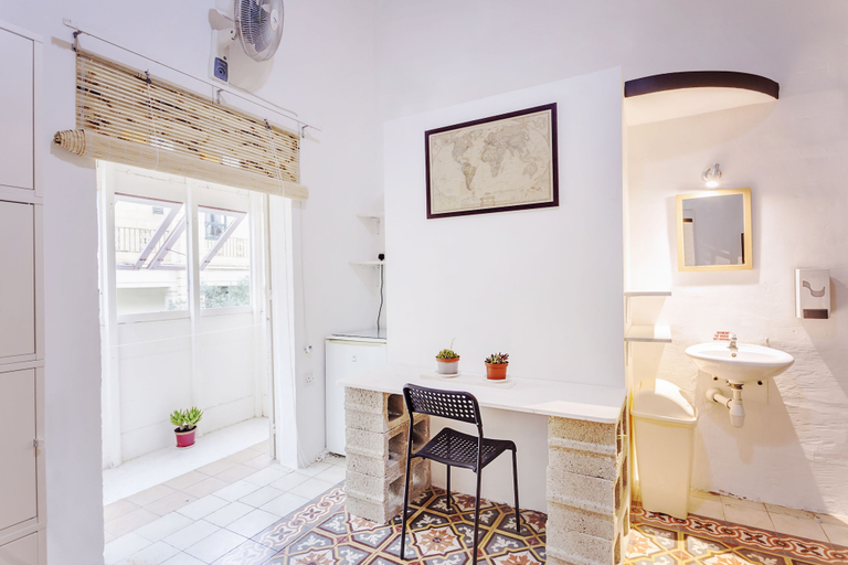 Others 5, Granny's Inn - Hostel