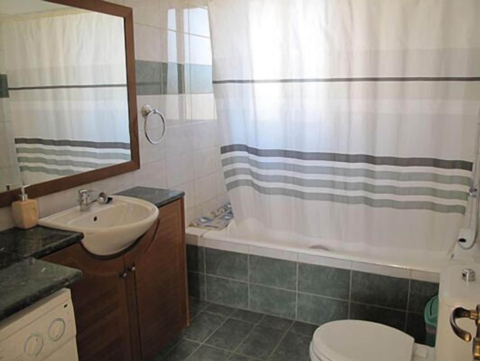 Bathroom 4, Chriseleni Latchi Villas