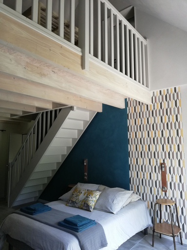 Bedroom 4, Les Perluètes, Lot
