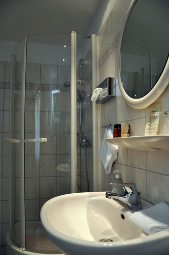 Bathroom 5, Anna, Breisgau-Hochschwarzwald