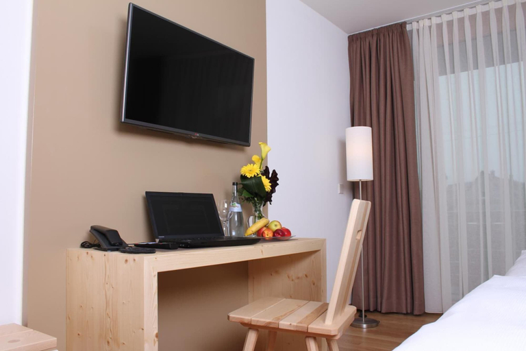 Bedroom 3, Hotel Beim Rinderwirt, Sigmaringen