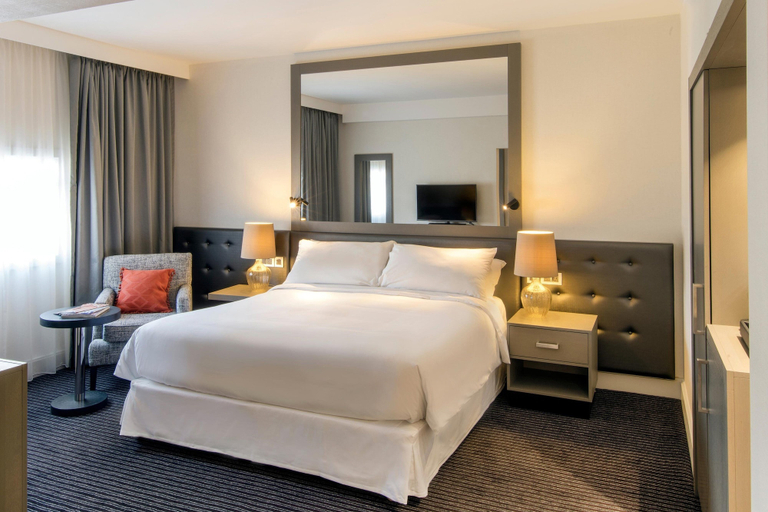 Bedroom 3, Sheraton Heathrow Hotel, London