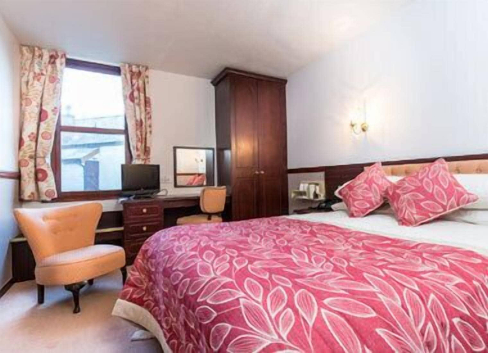 Bedroom 2, Penmorvah Manor Hotel, Cornwall