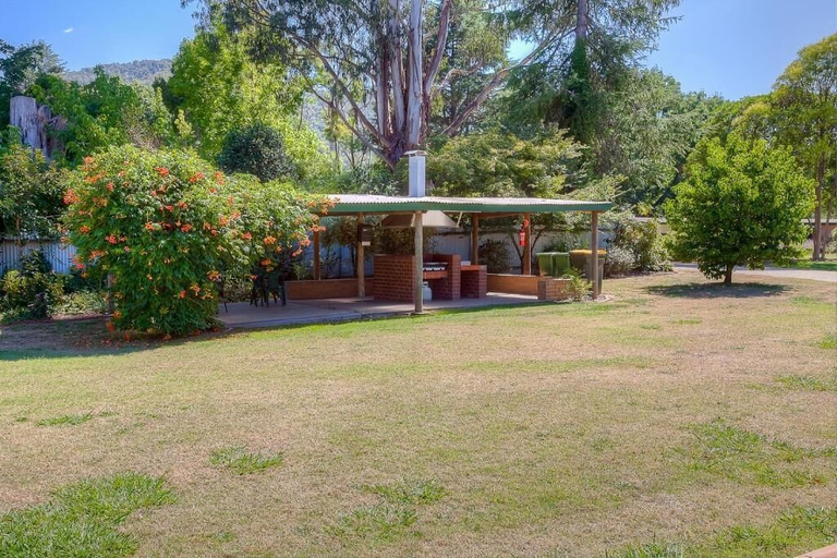 Exterior & Views 2, Tasman Holiday Parks - South Bright, Alpine - East