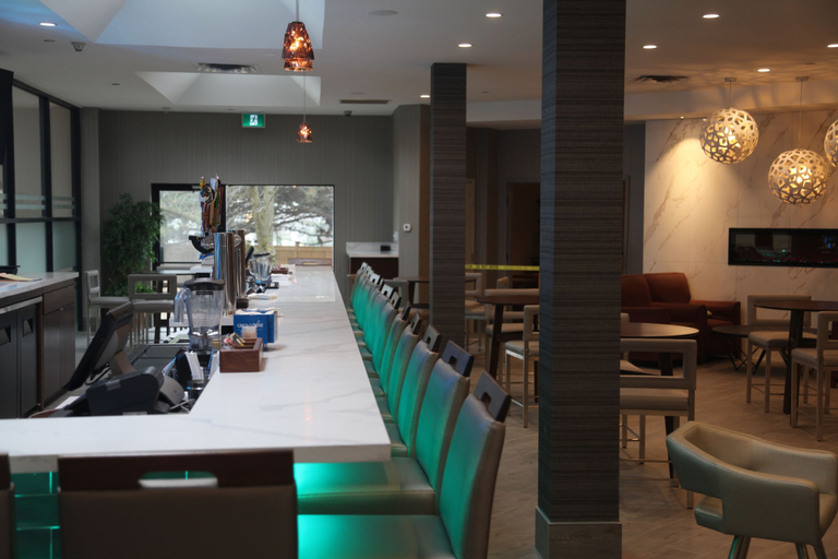 Food & Drinks 5, Four Points by Sheraton Toronto Airport, Peel