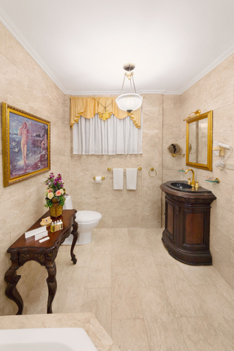 Bathroom 5, The Peacock Garden, Baclayon