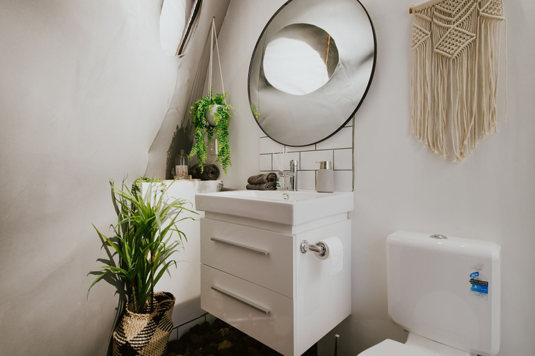 Bathroom 3, Nature Domes, Port Macquarie-Hastings - Pt B