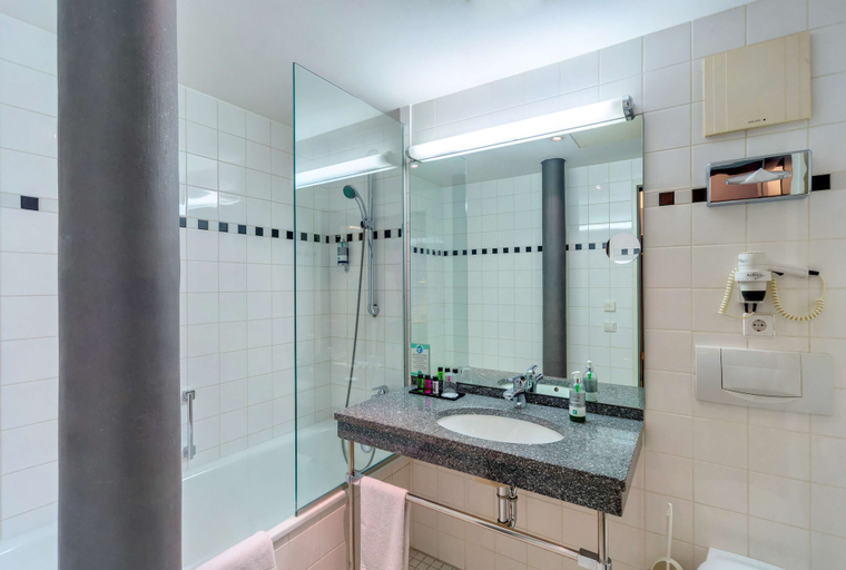 Bathroom 4, nestor Hotel Stuttgart-Ludwigsburg, Ludwigsburg