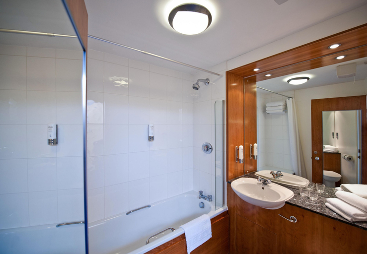 Bedroom 5, Leonardo Inn Aberdeen Airport, Aberdeen