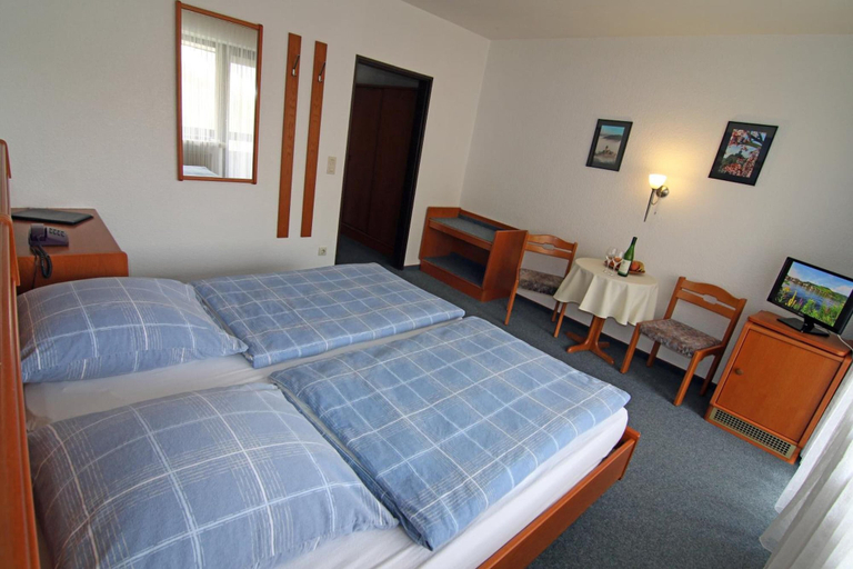 Bedroom 4, Hotel Weinstube Klasen, Cochem-Zell