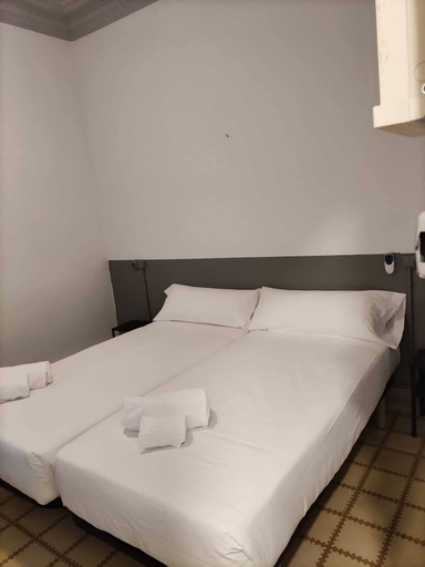 Bedroom 3, Hotel Monegal, Barcelona