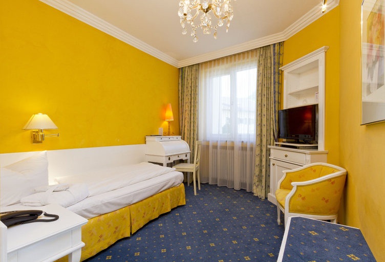 Bedroom 4, Wittelsbacher Hof Swiss Quality Hotel, Garmisch-Partenkirchen