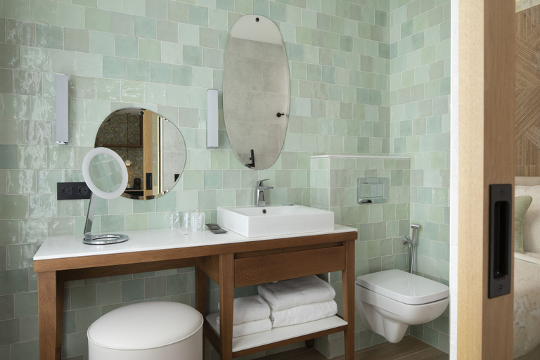 Bathroom 4, Hotel Des Champs Elysees, Paris