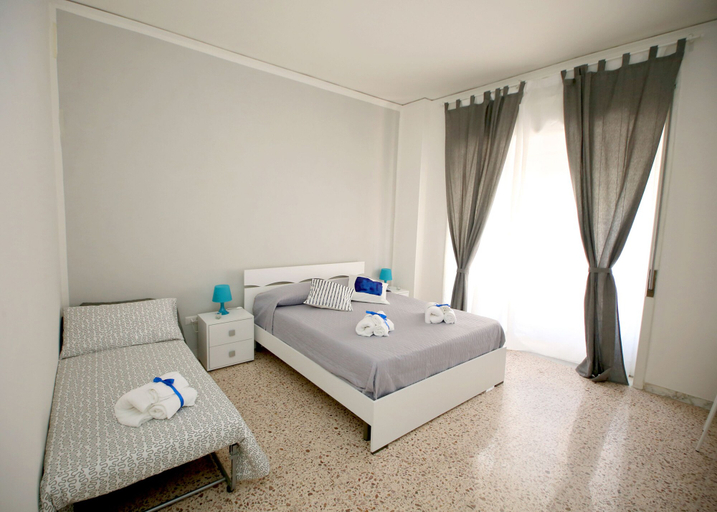 Bedroom 2, B&B Salernoway, Salerno