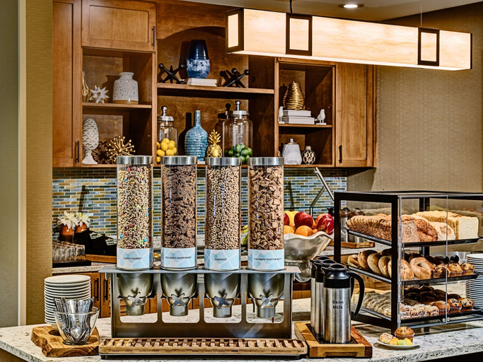Food & Drinks 5, Hilton Garden Inn Gatlinburg, Sevier