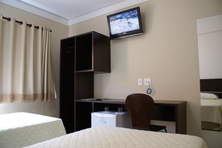 Bedroom 4, Cristal Palace Inn, Lins