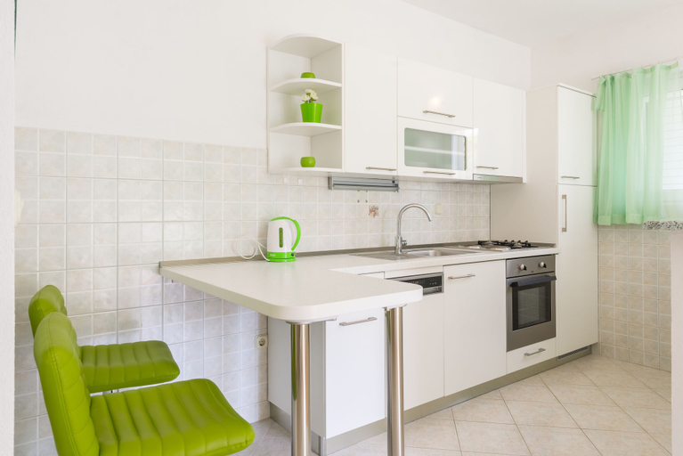 Others 4, Apartmani Nikolina, Hvar