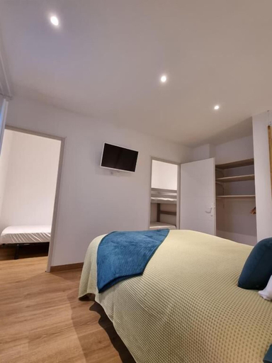 Bedroom 2, Les Tables Aux Vaches, Hérault