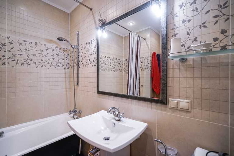Bathroom 4, Prime Host apartments on Smolenskaya, Central