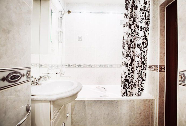 Bathroom 3, Apartlux on Karetnyy Ryad, Northern