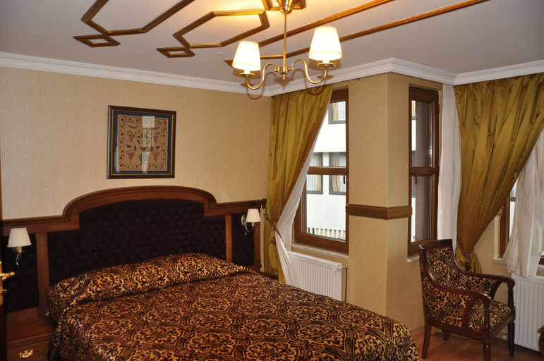 Bedroom 3, Aruna Hotel, Fatih