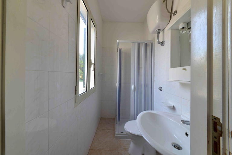 Bathroom 3, Residence Dattoli, Foggia