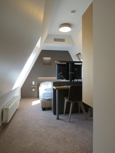 Bedroom 3, Hotel Neuthor, Ulm