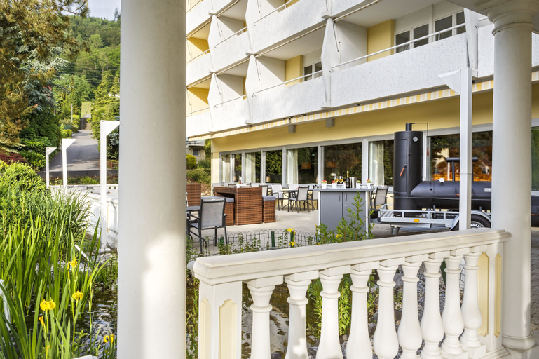 Exterior & Views 22