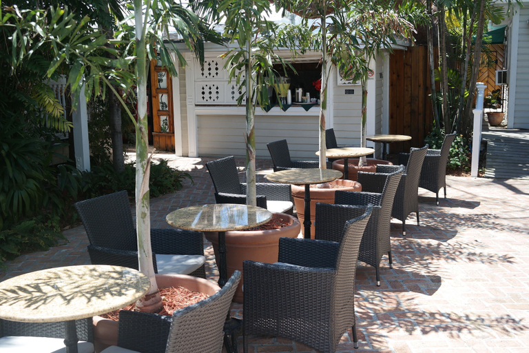 Food & Drinks 5, Heron House - Adult Only, Monroe