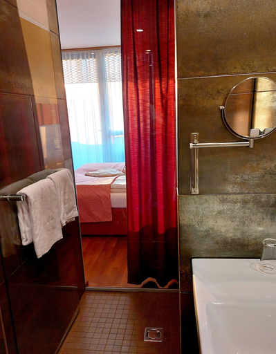 Bathroom 5, Hotel & Asia Spa Leoben, Leoben