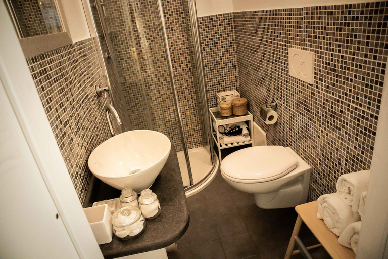 Bathroom 5, Guest House Camilla, Sassari