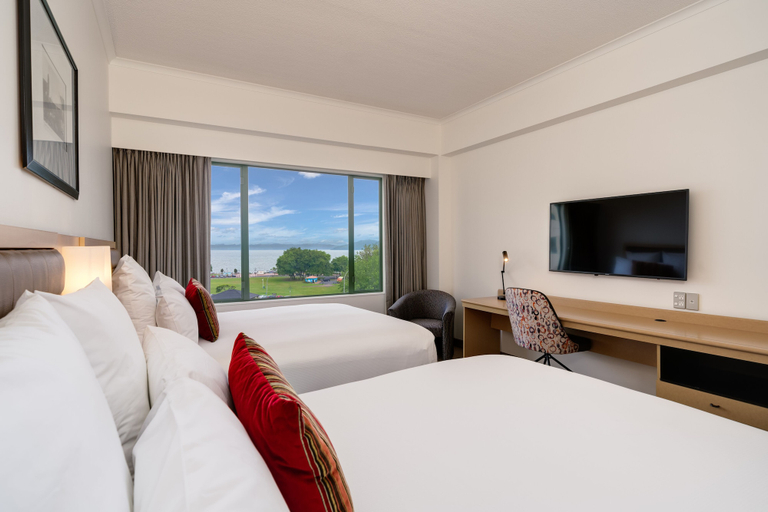 Bedroom 4, Novotel Rotorua Lakeside, Rotorua