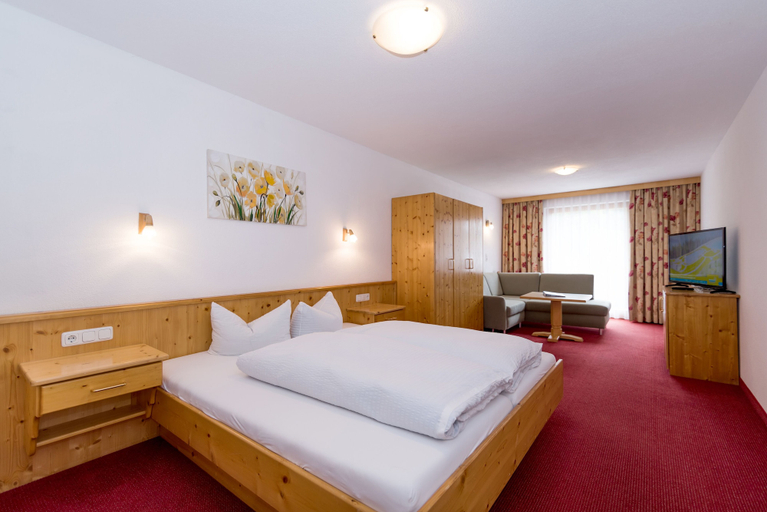 Bedroom 2, Hotel Silvretta, Landeck