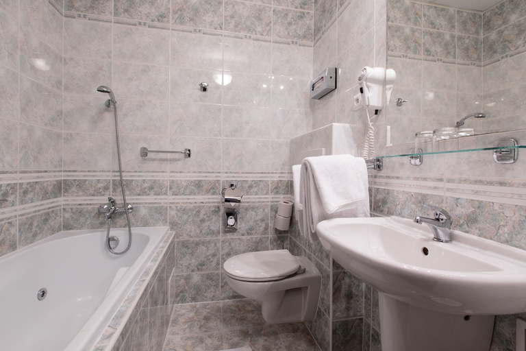 Bathroom 4, Hotel Victoria, Plzeň