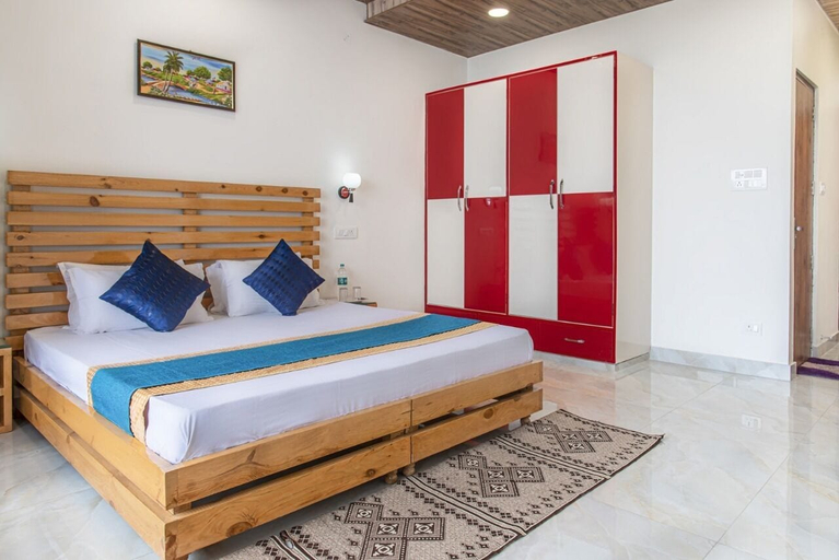 Bedroom 5, The Mountains Retreat, Solan