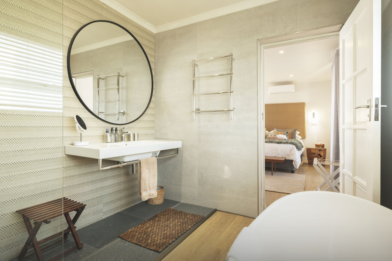 Bathroom 4, Beach Villa Wilderness, Eden