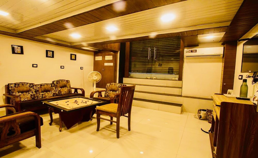 Food & Drinks 5, Qubestay Airport Capsule Hotel & Hostel, Mumbai Suburban