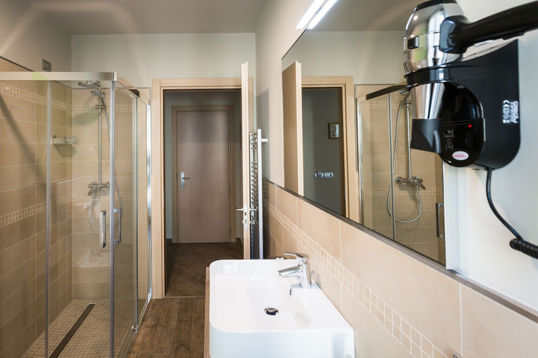 Bathroom 4, Hotel Monteverde, Alessandria
