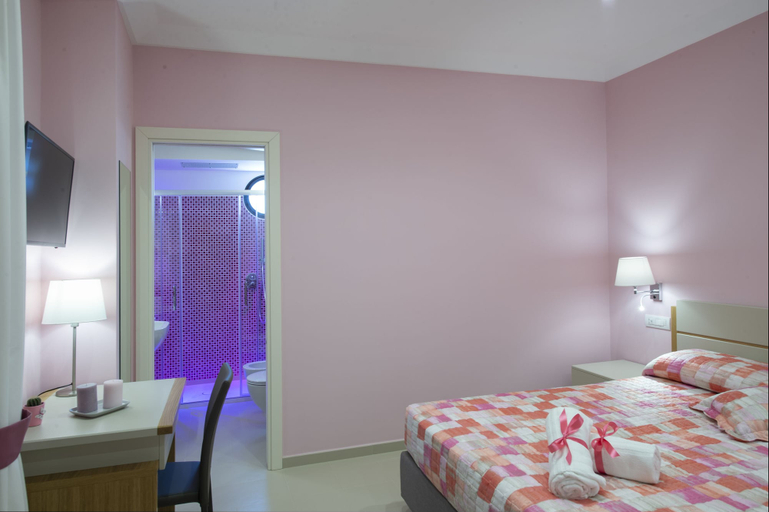 Bedroom 5, Villa Paradise Resort, Salerno